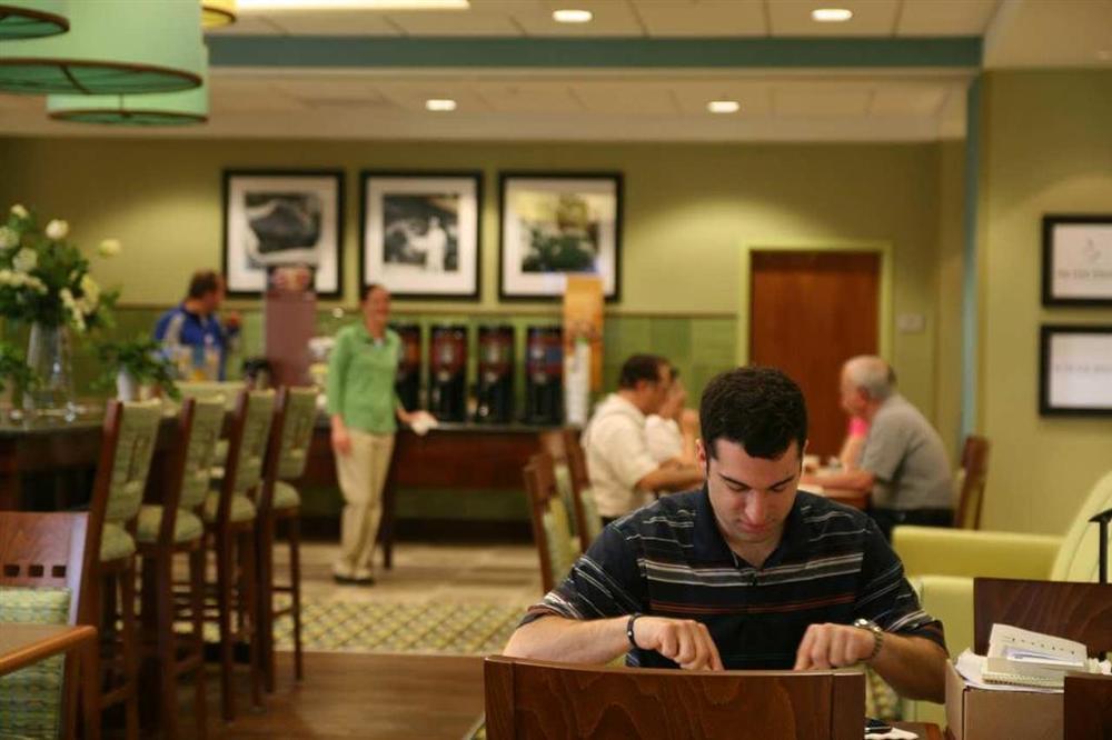 Hampton Inn Bermuda Run / Advance Restaurant foto