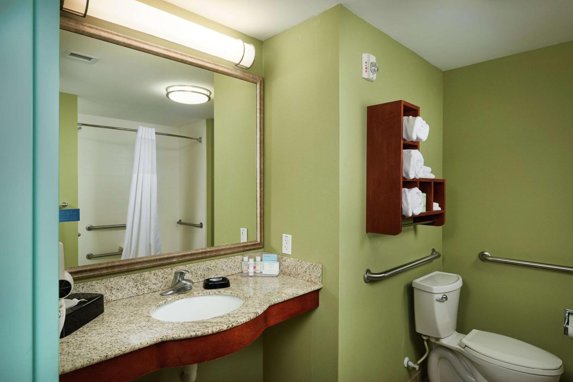 Hampton Inn Bermuda Run / Advance Exterior foto