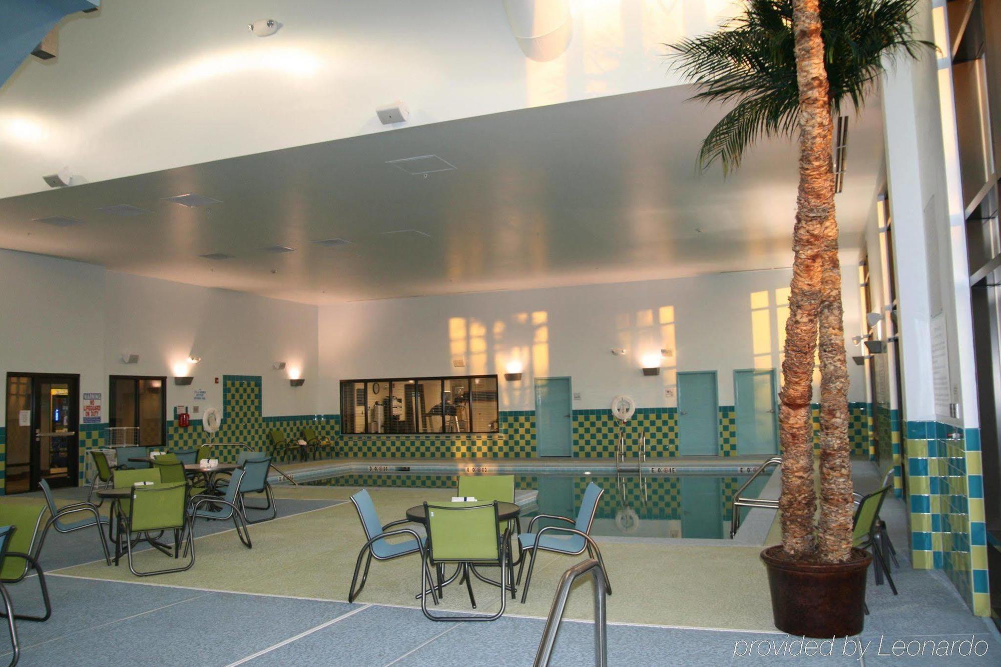 Hampton Inn Bermuda Run / Advance Facilități foto